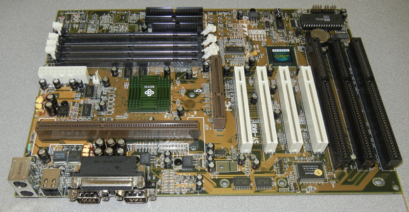 Soyo SY-6KBE Motherboard slot 1 motherboard with 3 ISA slots