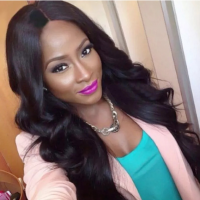 Shoulder Length Black Hair Wig Straight at the top Wavy at the ends